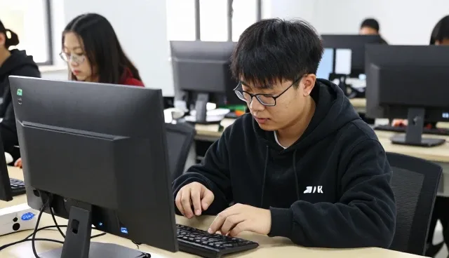 上海华翼教育信息咨询有限公司布局教育信息领域，提升学习规划价值